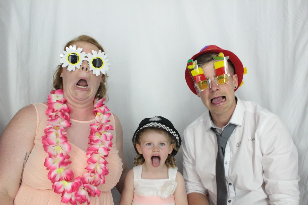 Laura & Oliver | View more photos from the event at gallery.myphotoboothexperience.co.uk/u/MyPhotoBoothExperienceLtd/Laura-Oliver